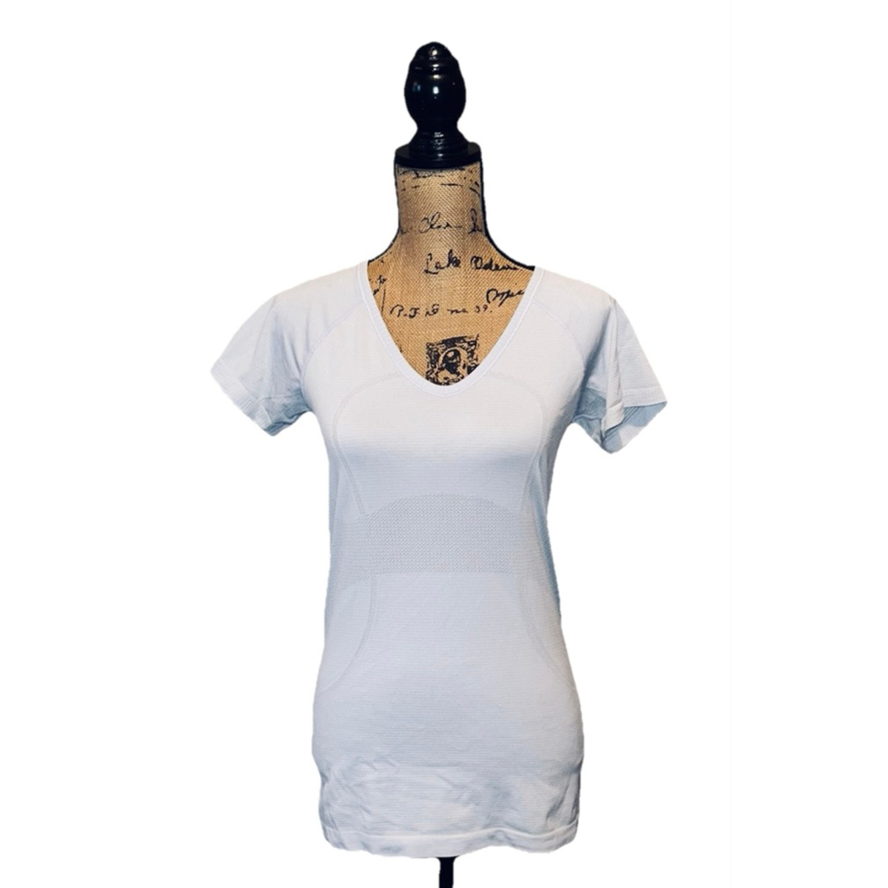 Lululemon Swiftly Tech Short Sleeve Top Womens 8 Purple Lightweight